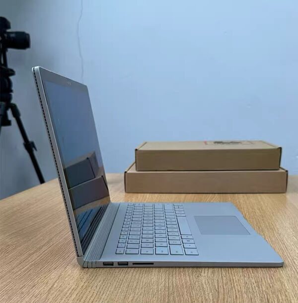 NEW Microsoft Surface Book 3 - 13.5" Touch-Screen - 10th Gen Intel Core i7 - 32GB Memory - 512GB SSD (Latest Model) - Platinum